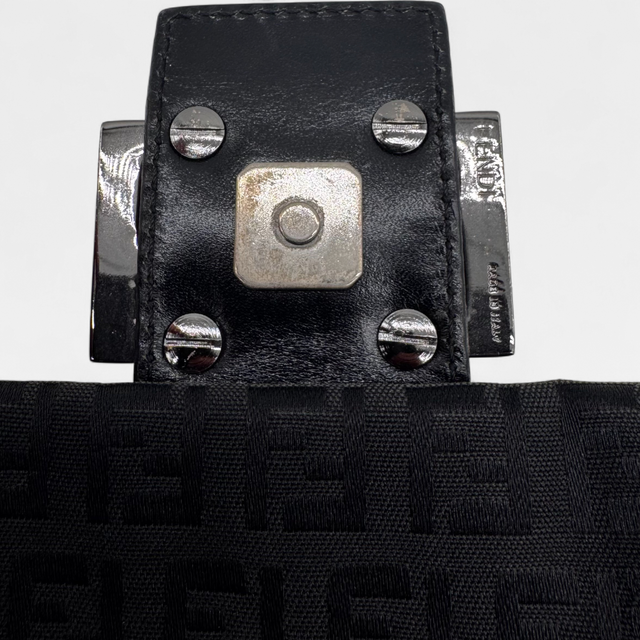 Fendi Schultertasche Mamma Baguette