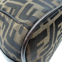 Fendi Handtasche Vanity im Zucca Muster braun – Ecken im Detail