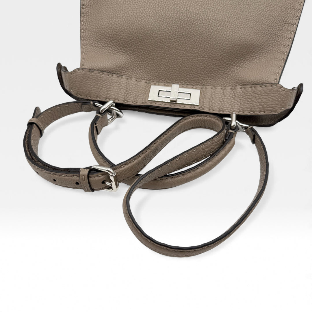 Fendi Handtasche Peekaboo ISeeU Large