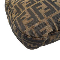 Fendi Schultertasche Hobo Zucca braun – Ecken im Detail