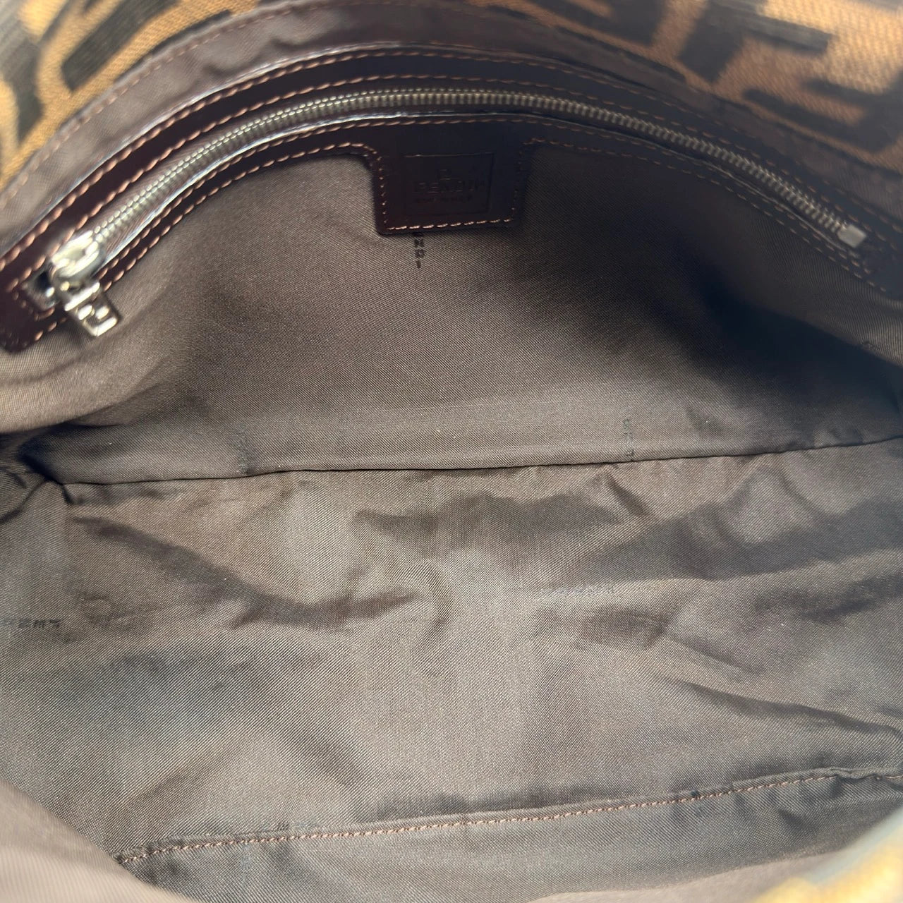 Fendi Schultertasche Mamma Baguette in Zucca braun