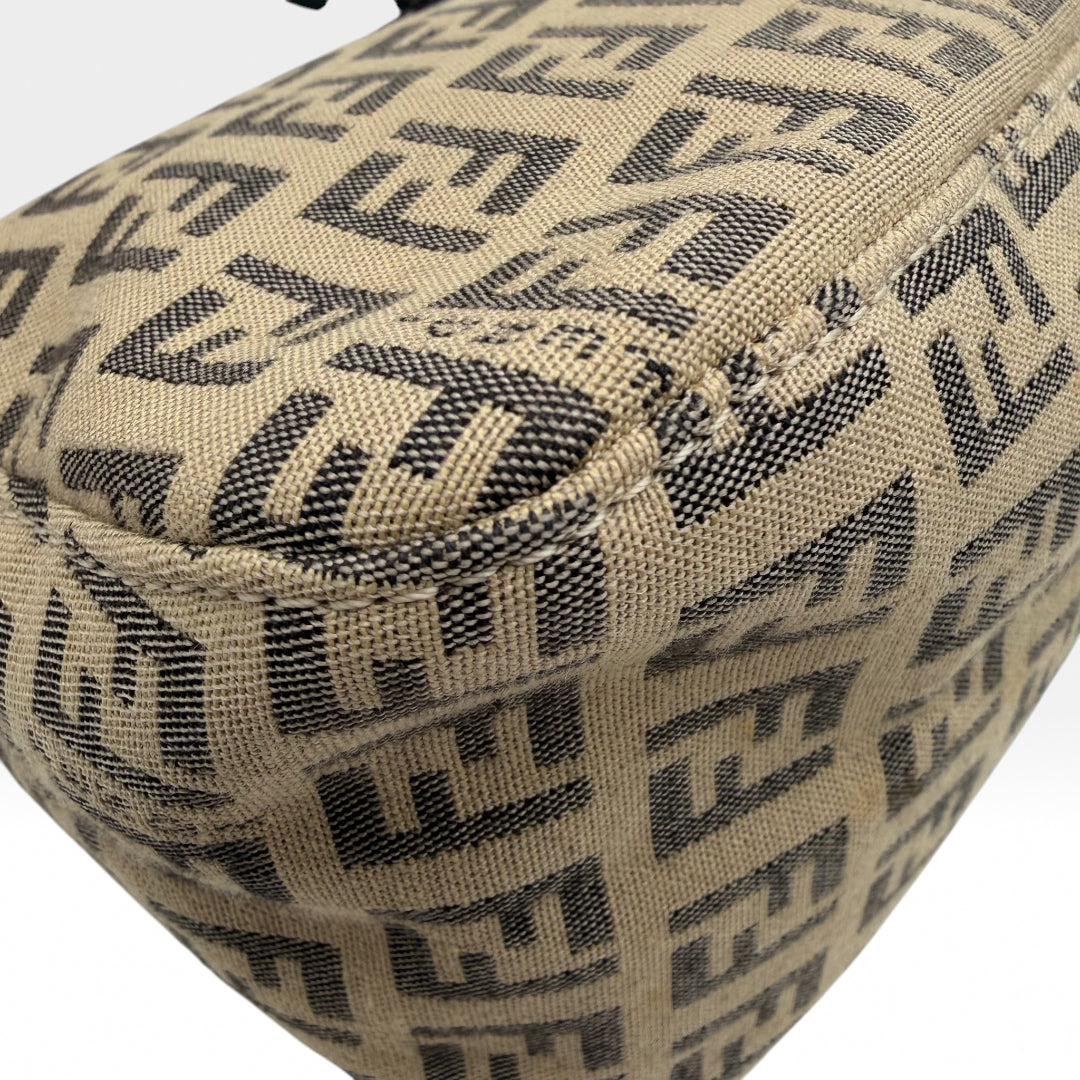 Fendi Schultertasche Mamma Baguette mini