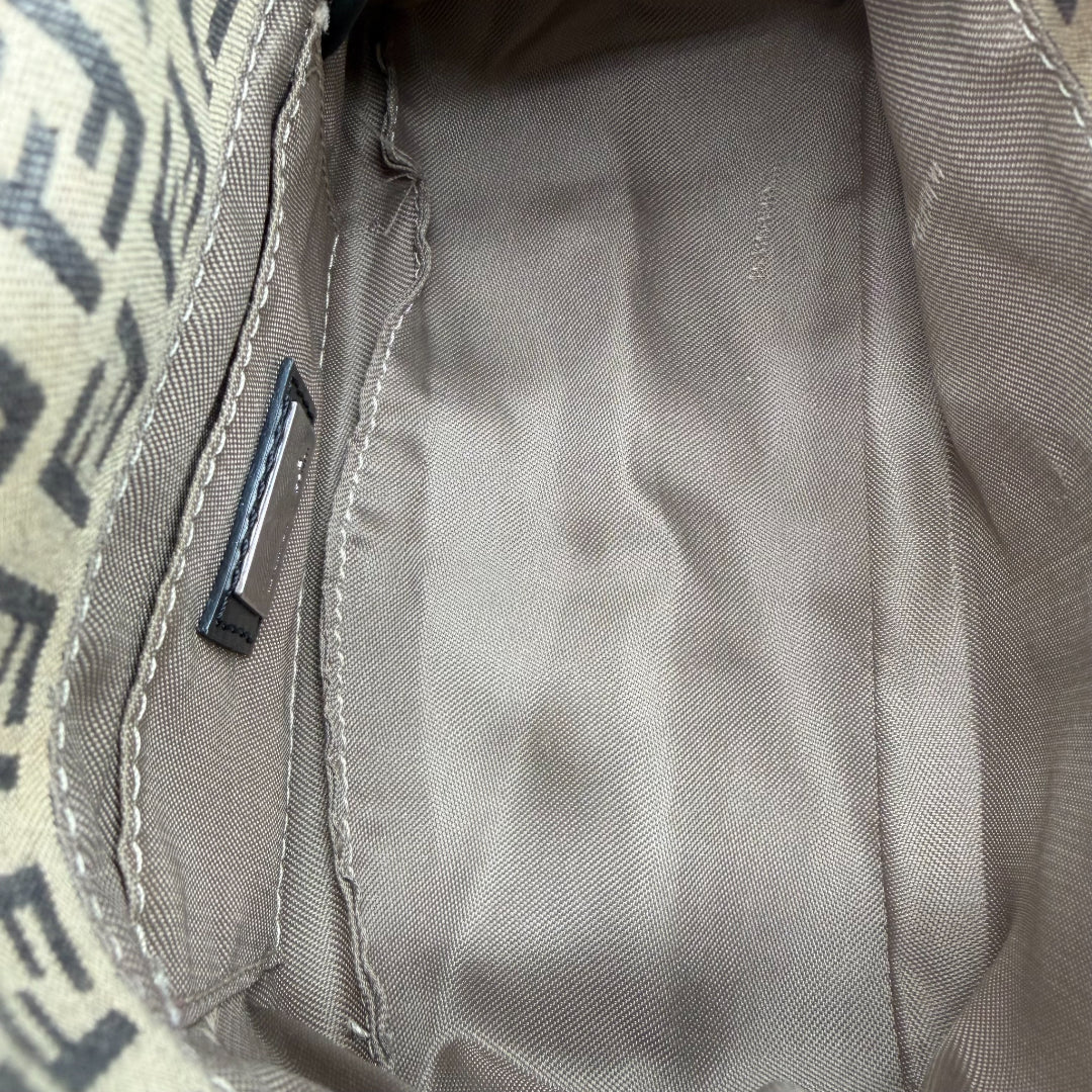 Fendi Schultertasche Mamma Baguette mini