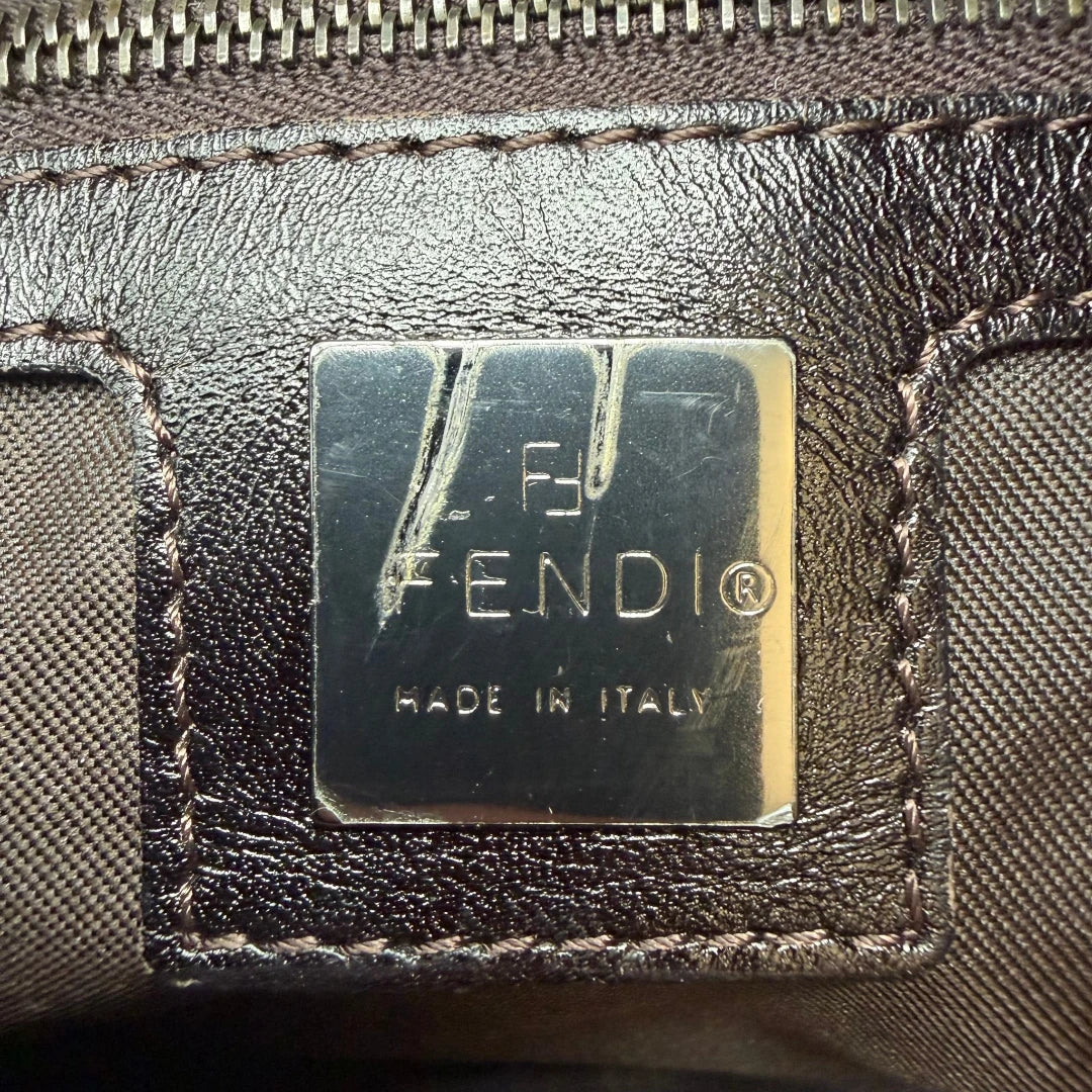 Fendi Schultertasche Mamma Baguette