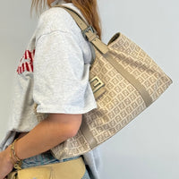 Fendi Schultertasche Zucchino Hobo beige