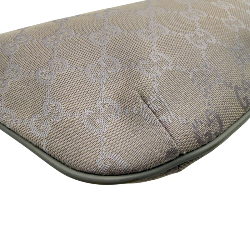 Gucci Pochette Croissant