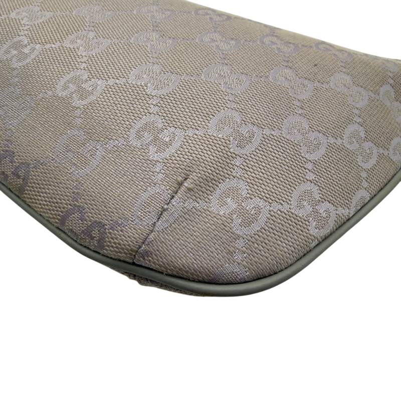 Gucci Pochette Croissant