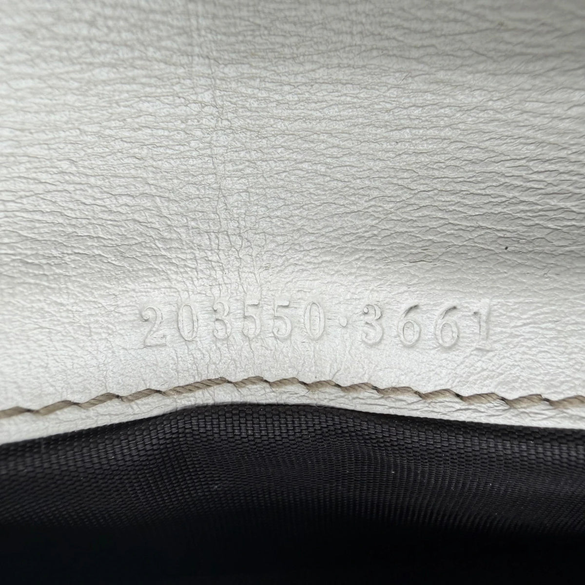 Gucci Geldbeutel Heart länglich monogram beige – Seriennummer im Detail