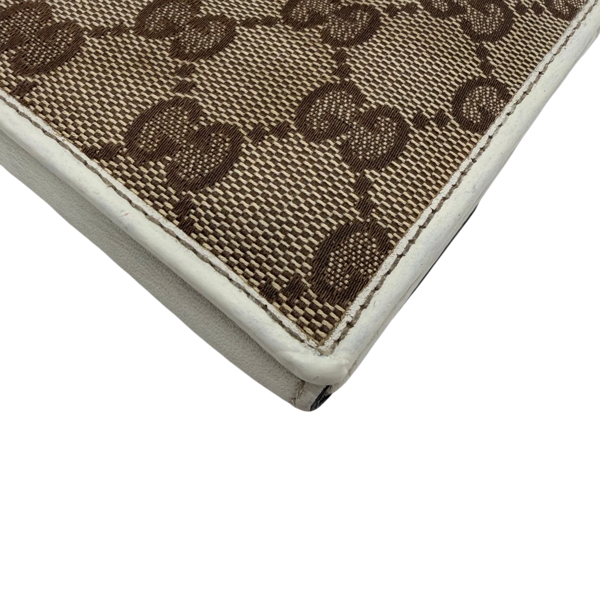 Gucci Geldbeutel Heart länglich monogram beige – Ecken im Detail