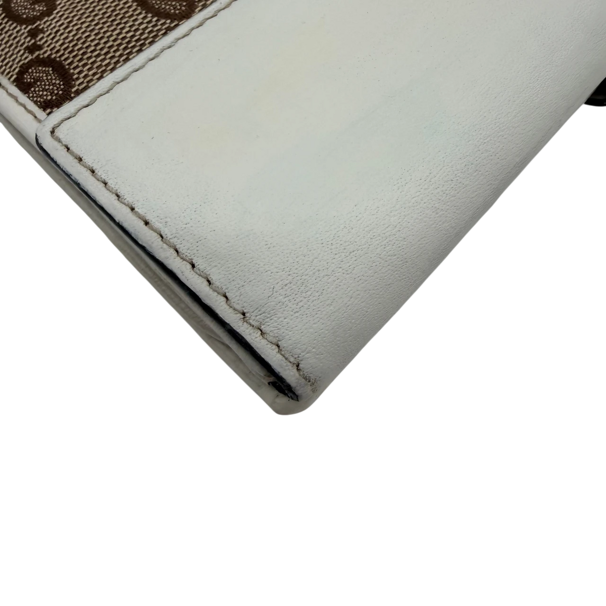 Gucci Geldbeutel Heart länglich monogram beige – Ecken im Detail