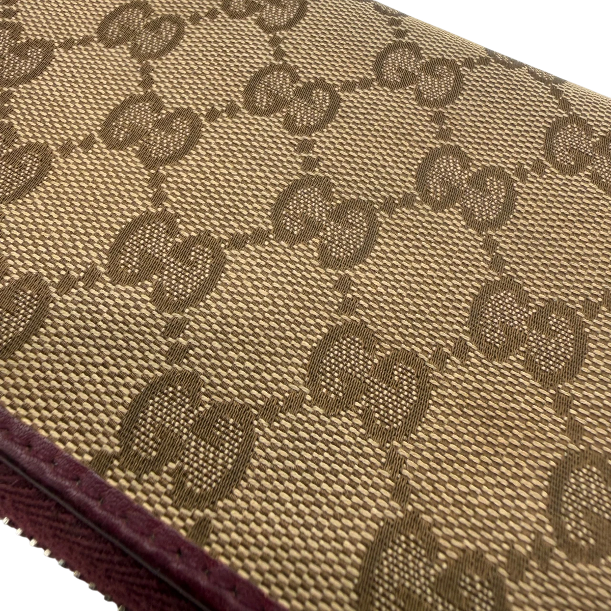 Gucci Geldbeutel Mayfair monogram beige – Detailansicht