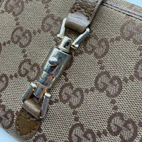 Gucci Geldbeutel New Jackie monogram beige – Prägung im Detail