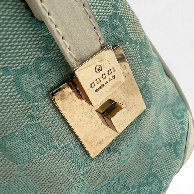 Gucci Handtasche Abbey länglich hellblau