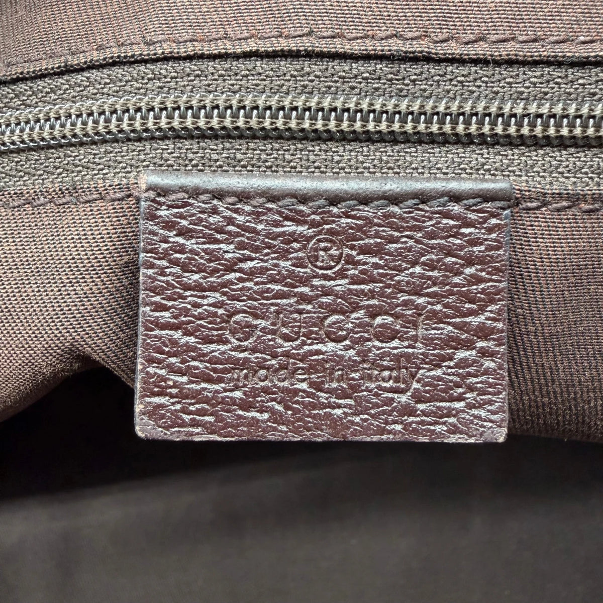 Gucci Handtasche Abbey monogram beige – Innenetikett im Detail