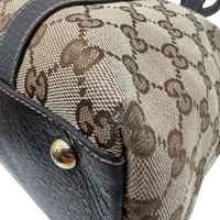 Gucci Handtasche Abbey monogram beige – Beschläge im Detail