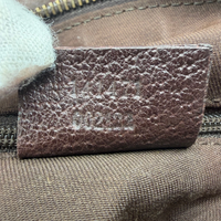 Gucci Handtasche Abbey small monogram beige – Prägung im Detail