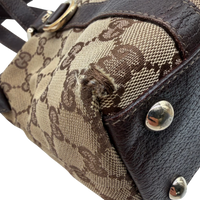 Gucci Handtasche Abbey small monogram beige – Ecken im Detail