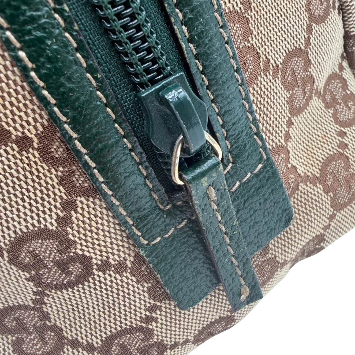 Gucci Handtasche Balthus monogram beige – Beschläge im Detail
