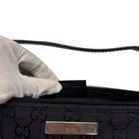 Gucci Handtasche Boat Baguette monogram schwarz – Innenetikett im Detail