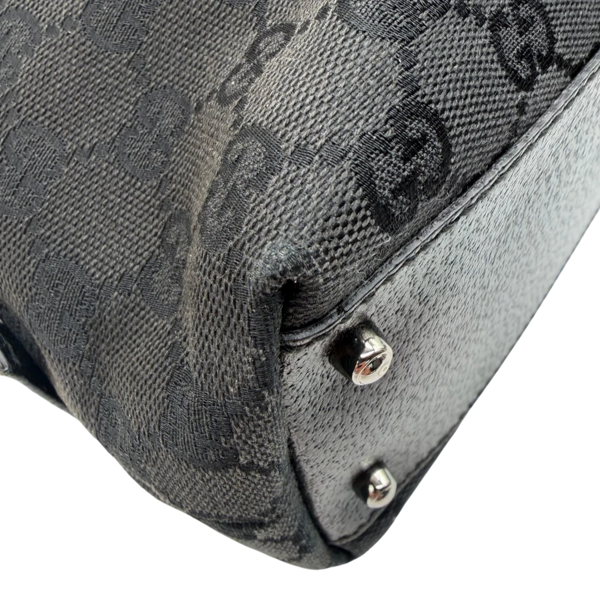 Gucci Handtasche Boston Balthus monogram schwarz – Ecken im Detail