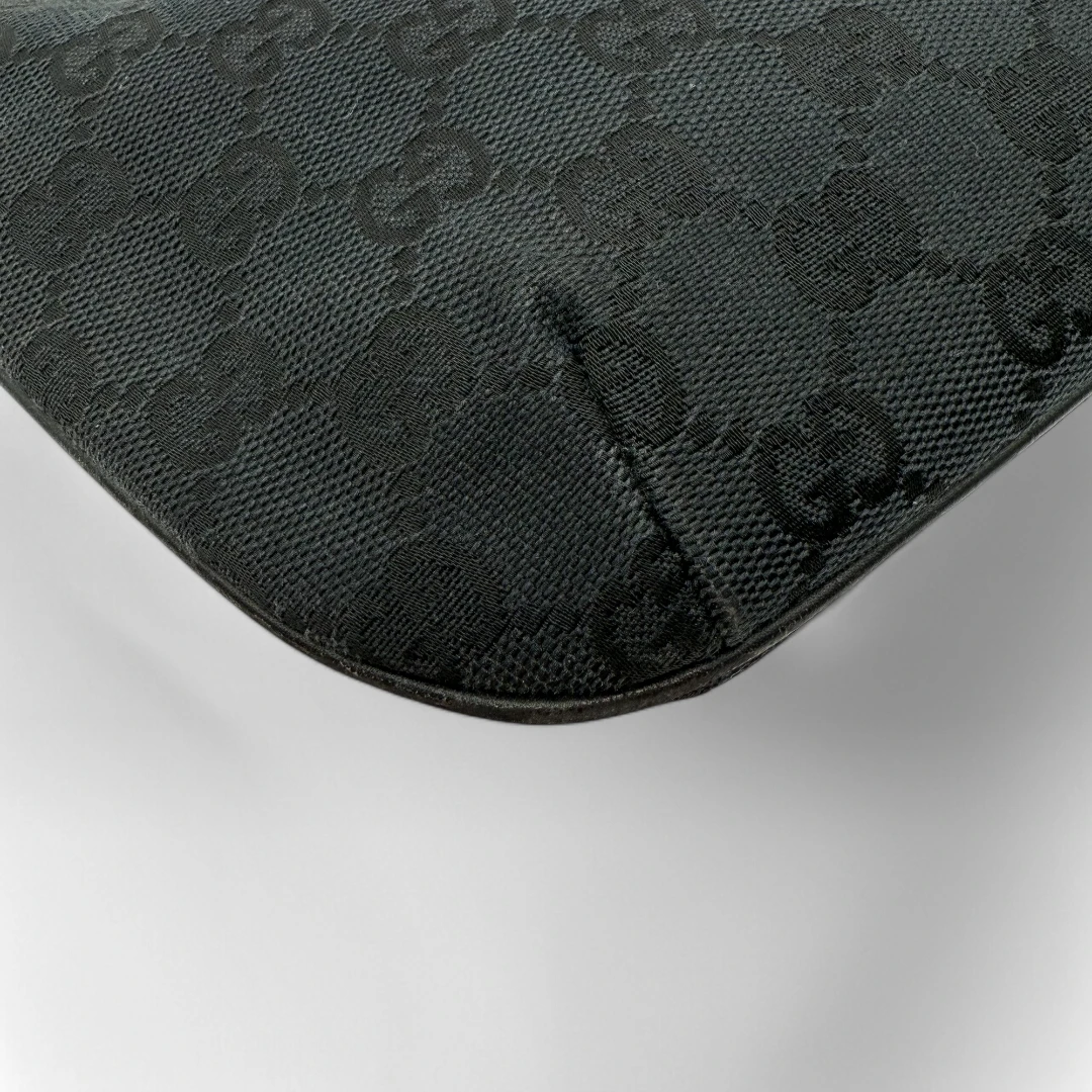 Gucci Handtasche Croissant Form dunkelblau