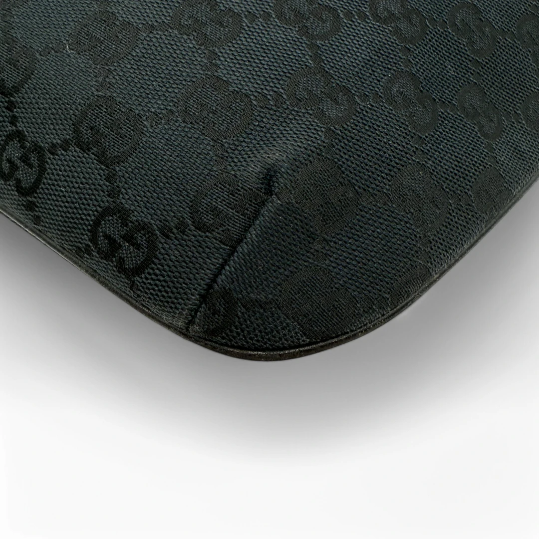 Gucci Handtasche Croissant Form dunkelblau