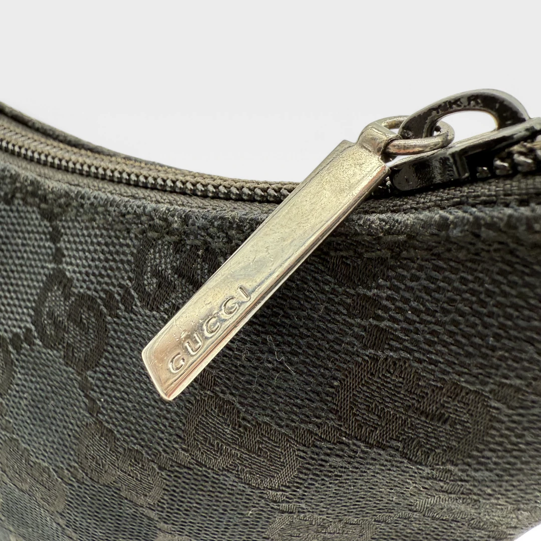 Gucci Handtasche Croissant Form dunkelblau