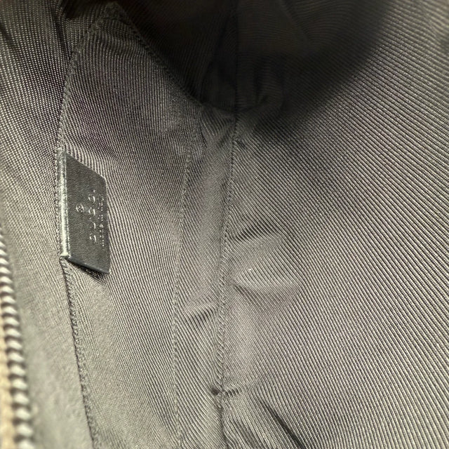 Gucci Handtasche Croissant Form dunkelblau