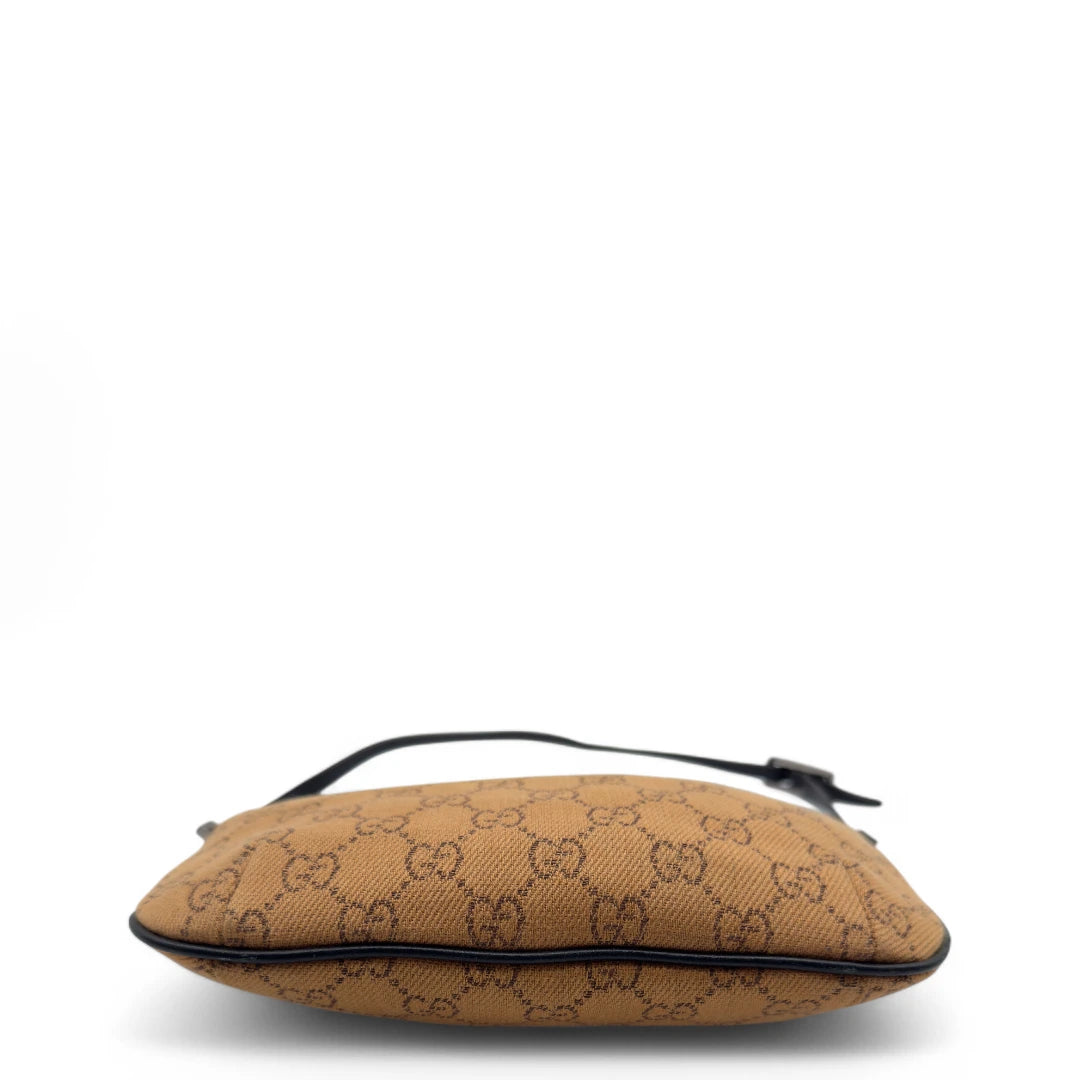 Gucci Handtasche Croissant Form monogram hellbraun