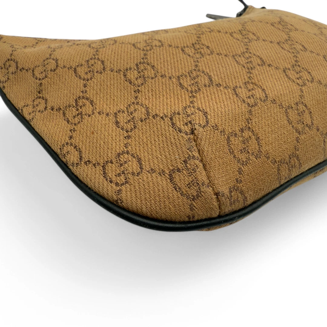 Gucci Handtasche Croissant Form monogram hellbraun