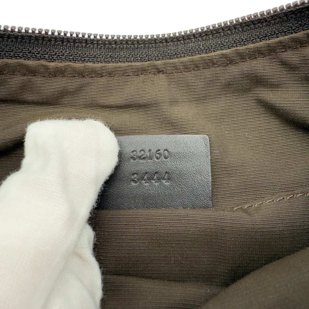 Gucci Handtasche Croissant Form monogram hellbraun