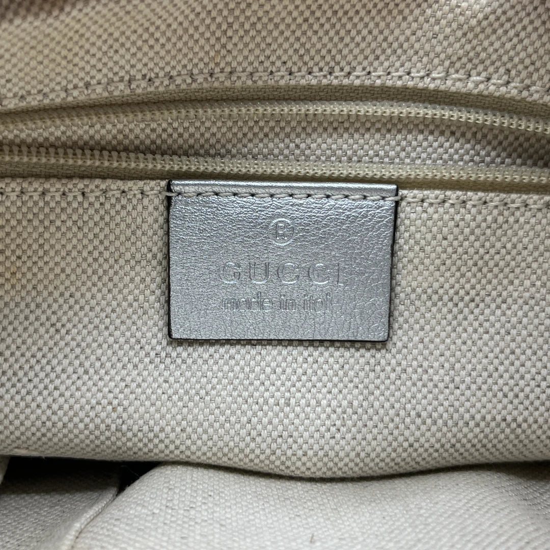 Gucci handbag D-ring made of leather monogram silver