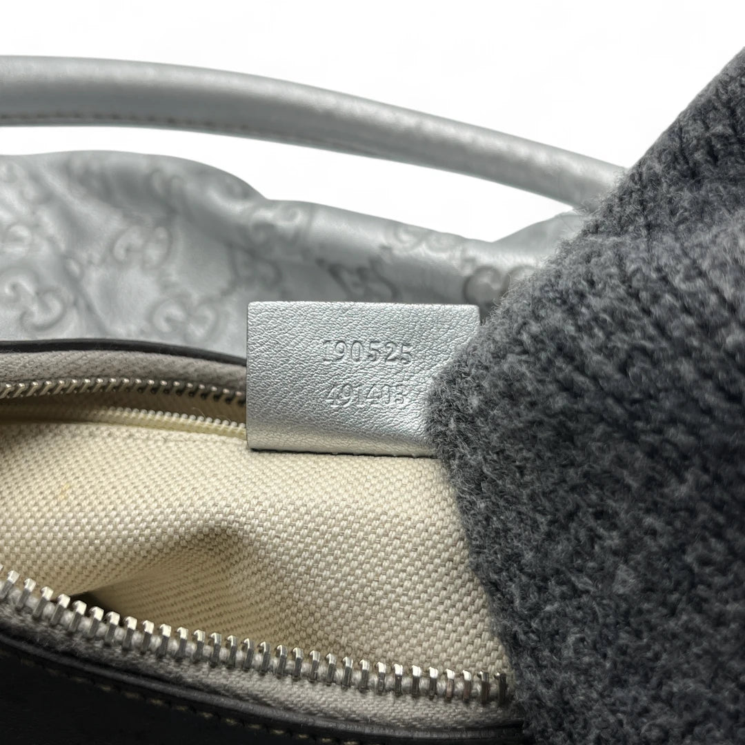 Gucci handbag D-ring made of leather monogram silver