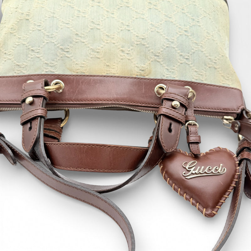 Sac à main en forme de cœur
