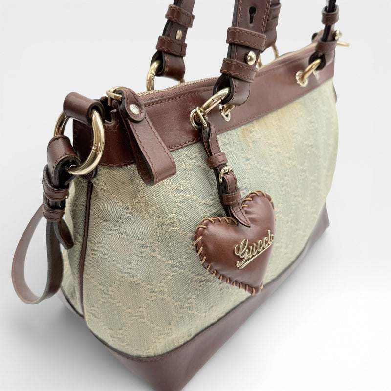 Sac à main en forme de cœur