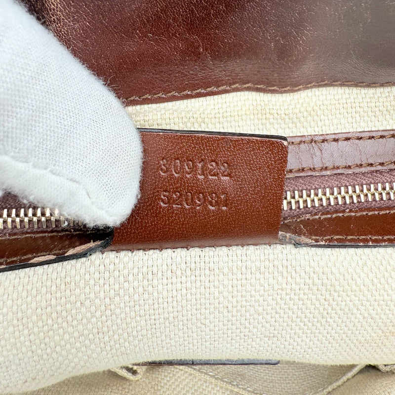 Sac à main en forme de cœur