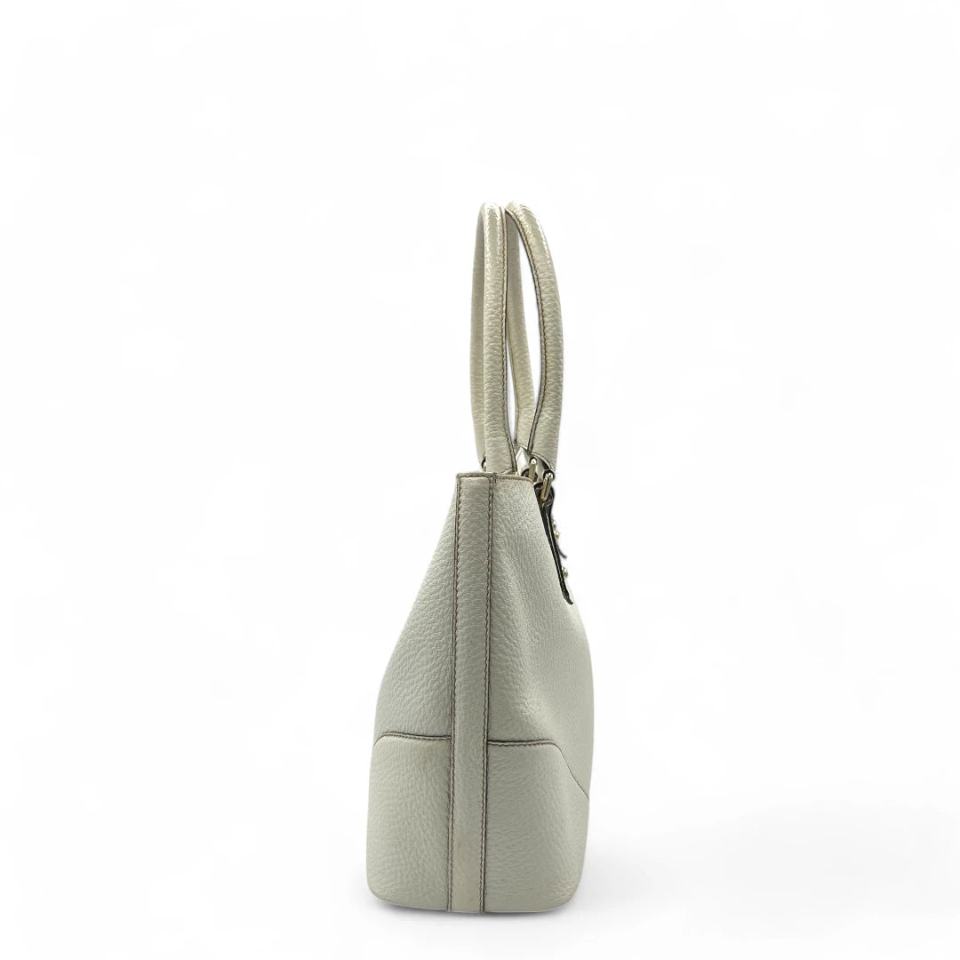 Gucci Horsebit handbag in white leather