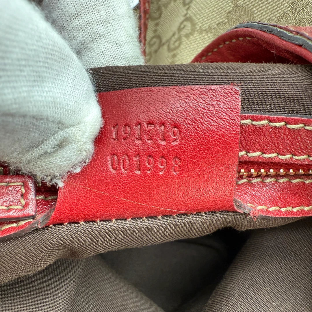 Gucci Handtasche Indy mit Pythonprint