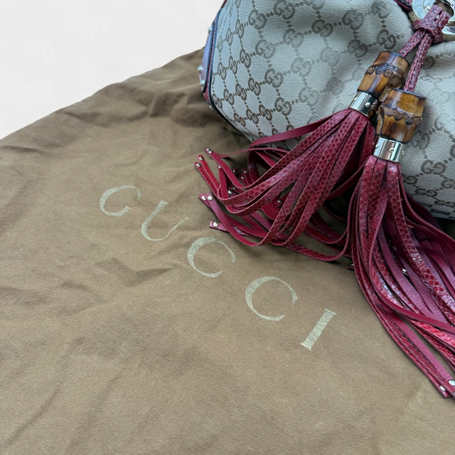 Gucci Handtasche Indy mit Pythonprint