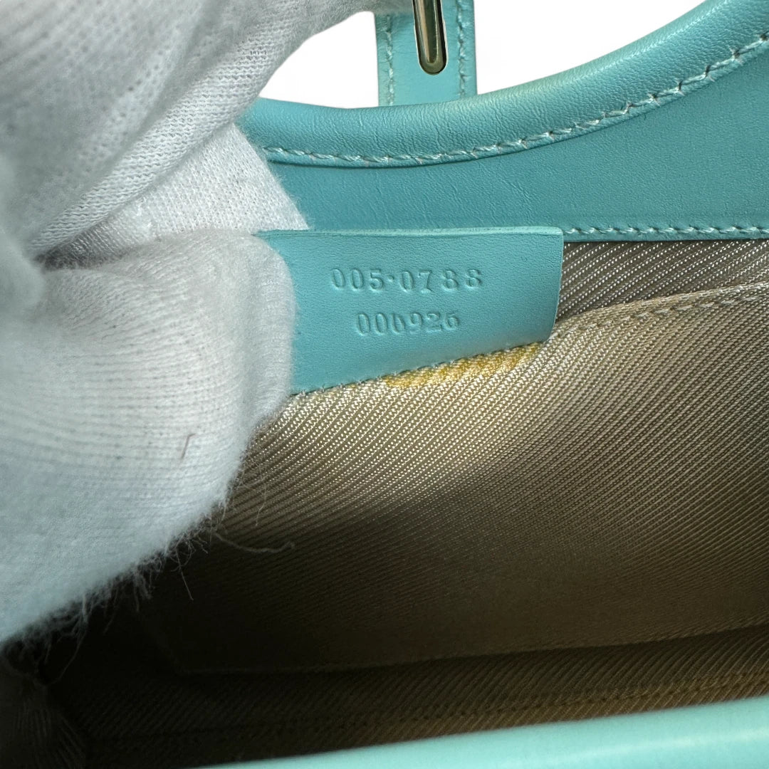 Gucci Handtasche Jackie Micro Guccissima aus Leder monogram türkis