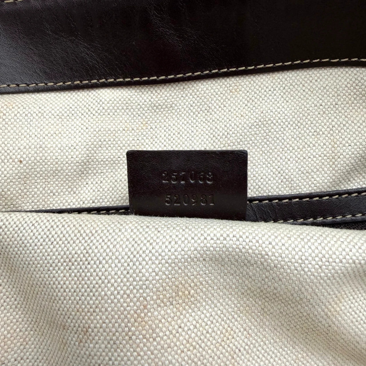 Gucci Handtasche Lovely Heart large monogram beige – Innentasche