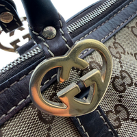 Gucci Handtasche Lovely Heart monogram beige – Logo im Detail