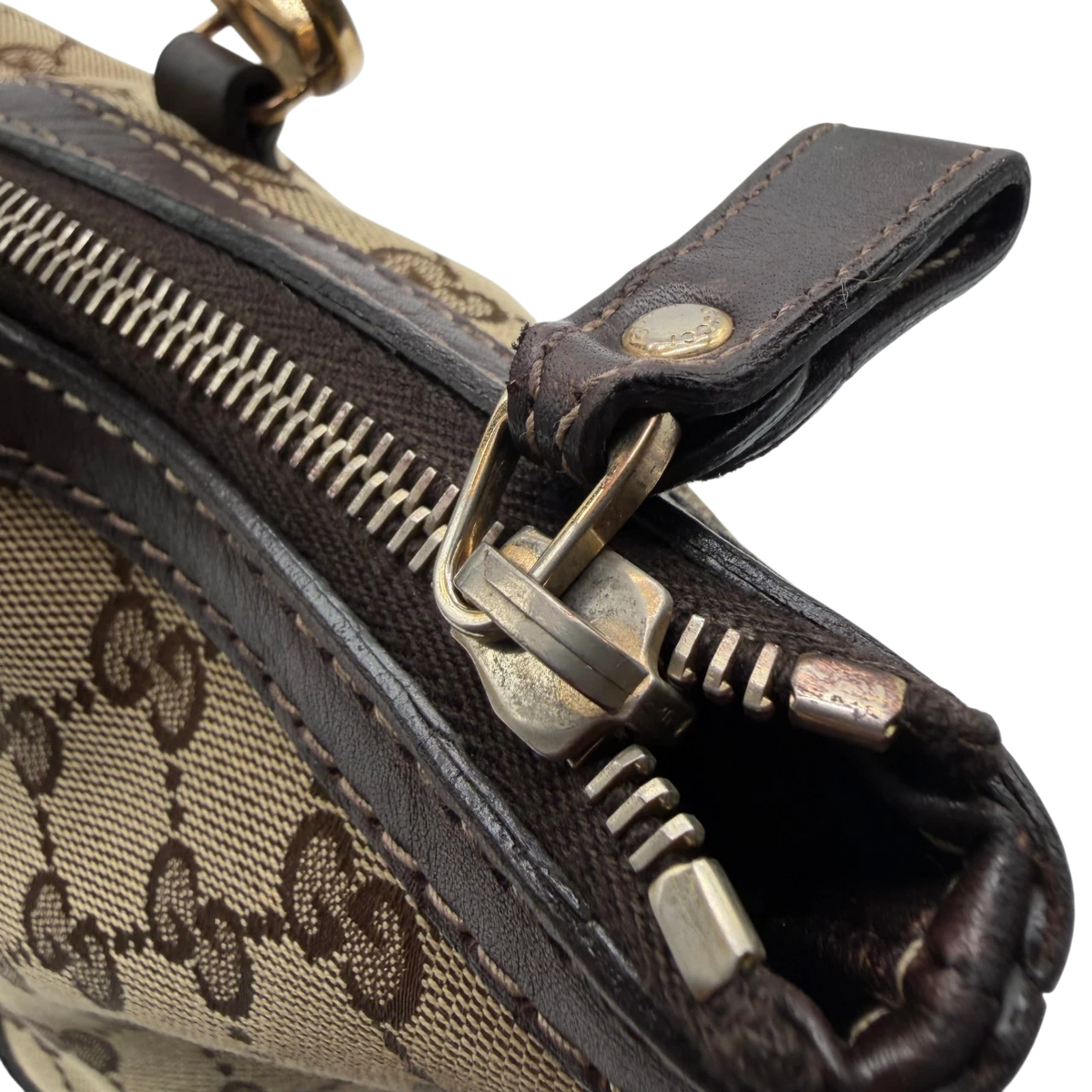 Gucci Handtasche Lovely Heart monogram beige – Beschläge im Detail