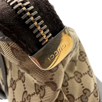 Gucci Handtasche Lovely Heart monogram beige – Prägung im Detail