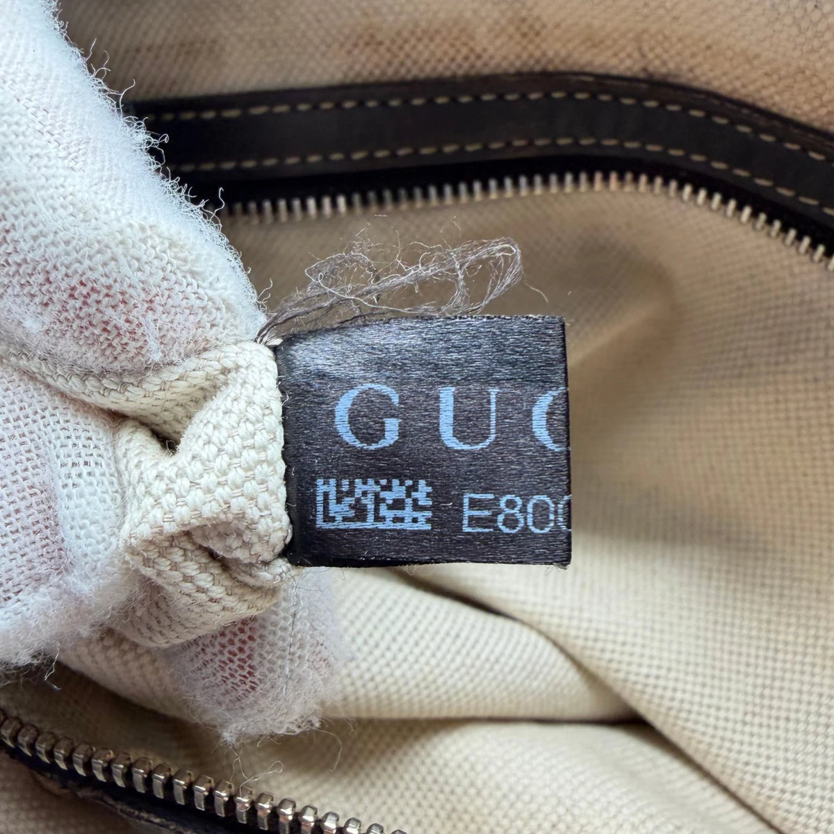 Gucci Handtasche Lovely Heart monogram beige – Seriennummer im Detail