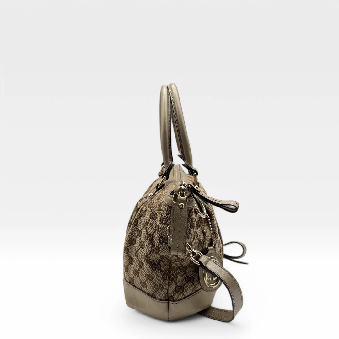 Gucci Handtasche Sukey goldene Lederdetails beige