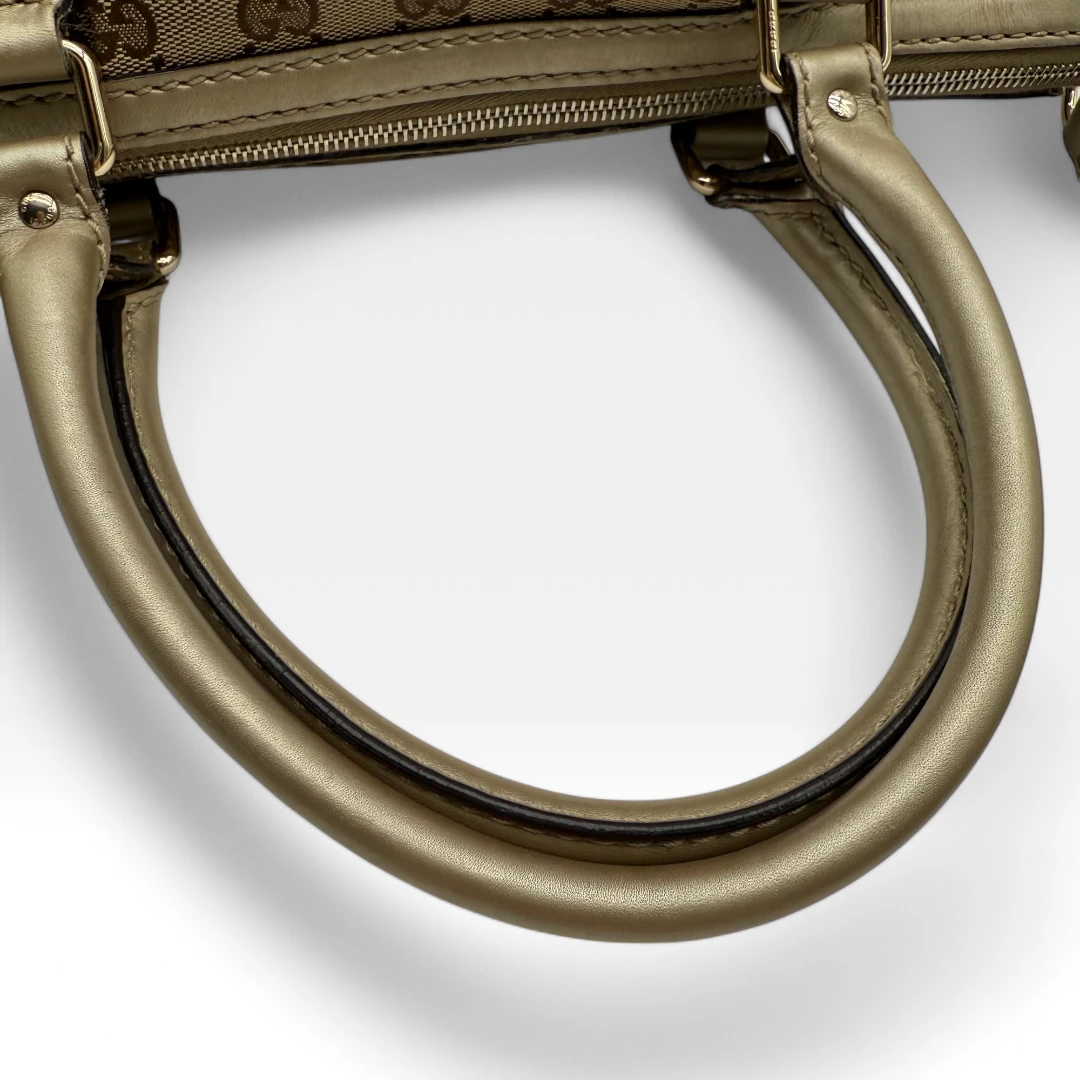 Gucci Handtasche Sukey goldene Lederdetails beige