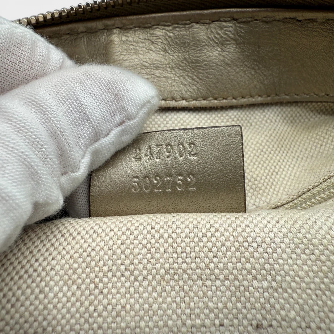 Gucci Handtasche Sukey goldene Lederdetails beige