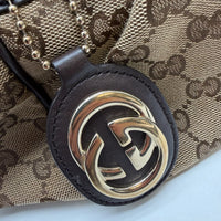 Gucci Handtasche Sukey mit Umhängegurt monogram beige