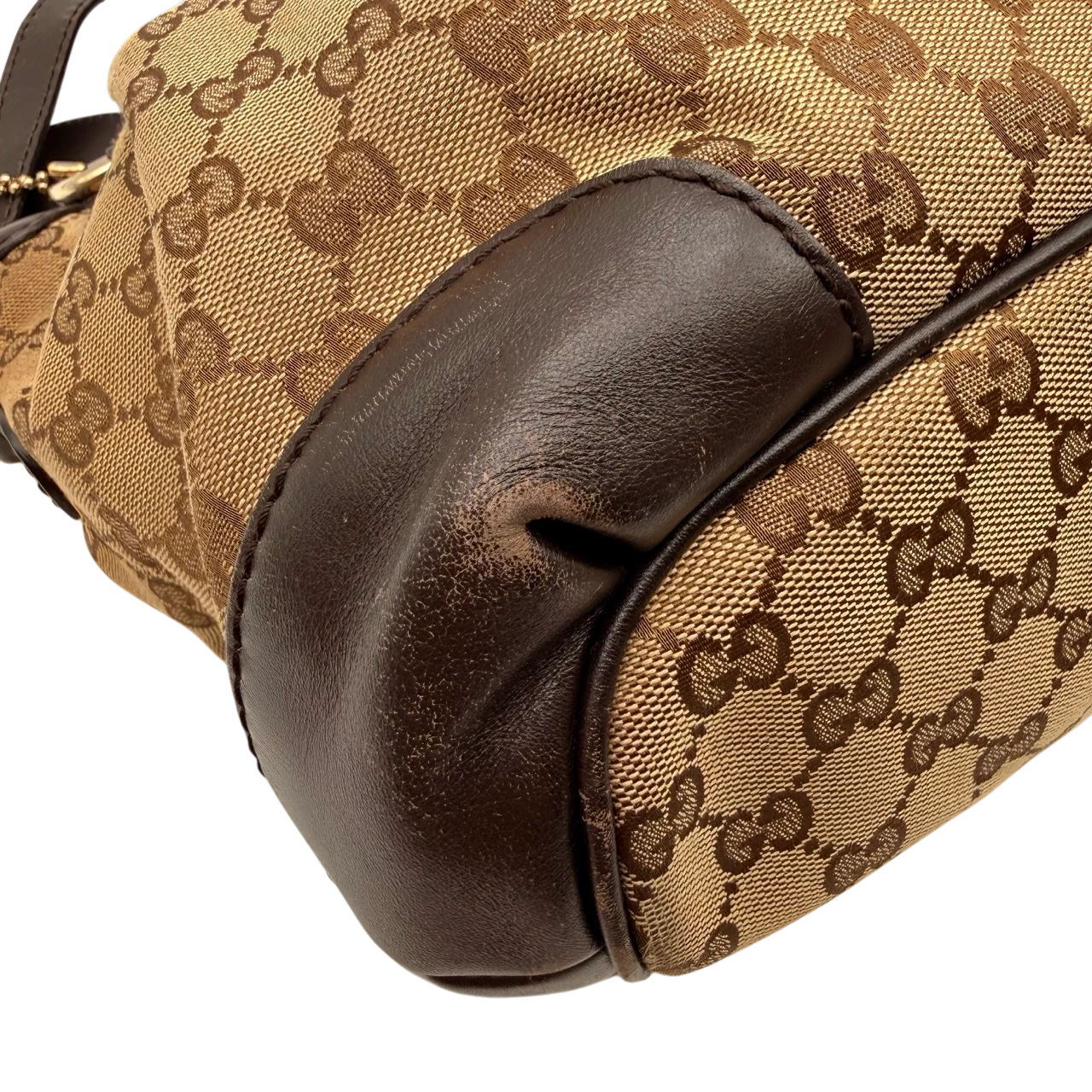 Gucci Handtasche Sukey mit Umhängegurt monogram beige